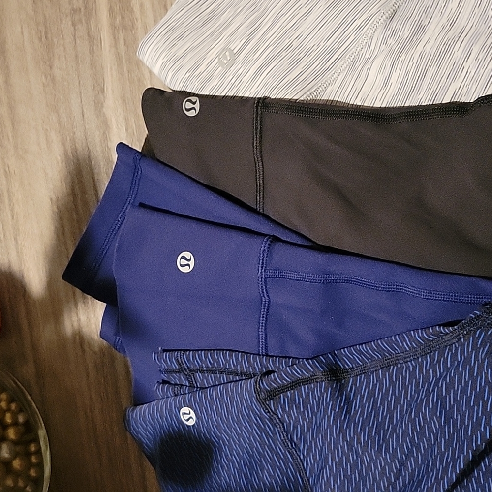 Lot of 4 pairs  womens lululemon leggings